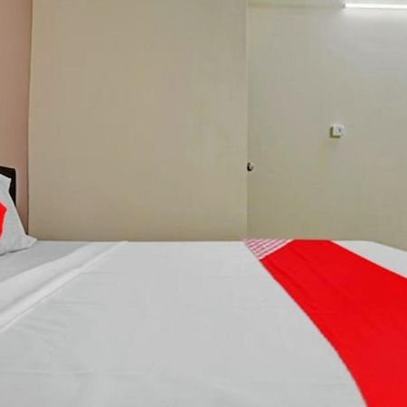 Hotel Welcome, Vip Road Vesu Surate Extérieur photo