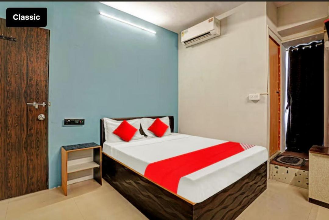 Hotel Welcome, Vip Road Vesu Surate Extérieur photo